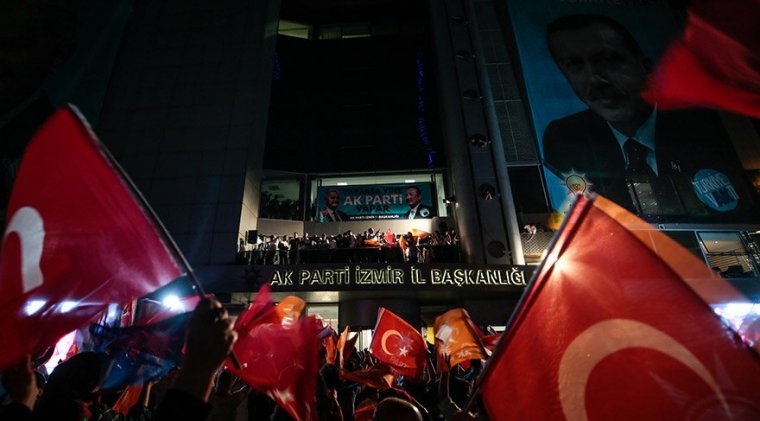 AKP seçmeninde 'gayriresmi' sevinç: İşte kutlamalardan görüntüler