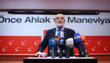 Dip Dalga bekliyorduk olmadı! Temel Karamollaoğlu'ndan istifa açıklaması