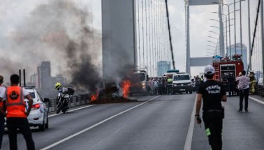 15 Temmuz Şehitler Köprüsü'nde Araç Yangını