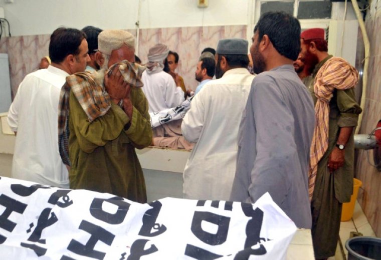 Pakistan'da Mitingde katliam: Bombalı Saldırı: 132 Ölü, 300 yaralı