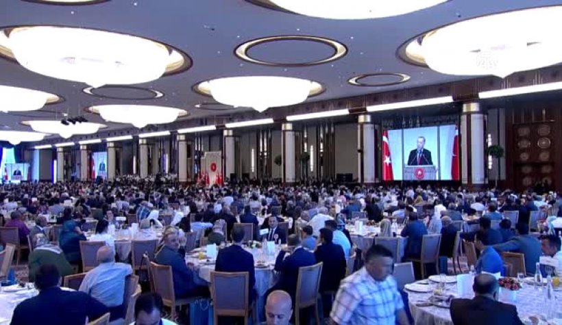 Erdoğan 15 Temmuz Şehit ve Gazi yakınlarına yemek verdi