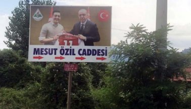 Zonguldak’taki Mesut Özil tabelası değişti