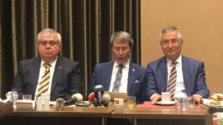 İYİ Parti'de deprem: Kurucu üyeler, Yeniçeri, Halaçoğlu ve Bor istifa etti
