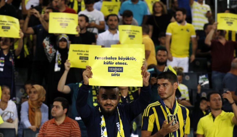 Küfüre karşı büyük tepki: Fenerbahçe Büyüktür, Küfür Etmez