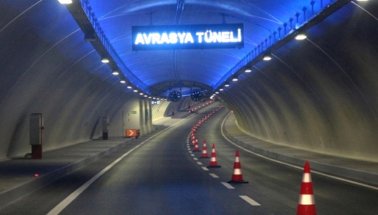 Avrasya Tüneli çift yönlü trafiğe kapatıldı
