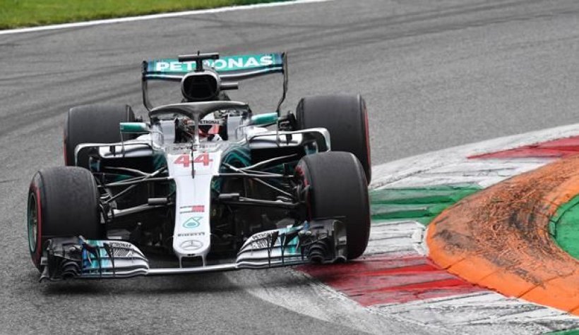 Ferrari'nin evinde Mercedes takımından Hamilton kazandı