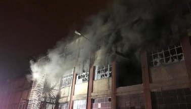 İstanbul'da bir tekstil fabrikasında yangın