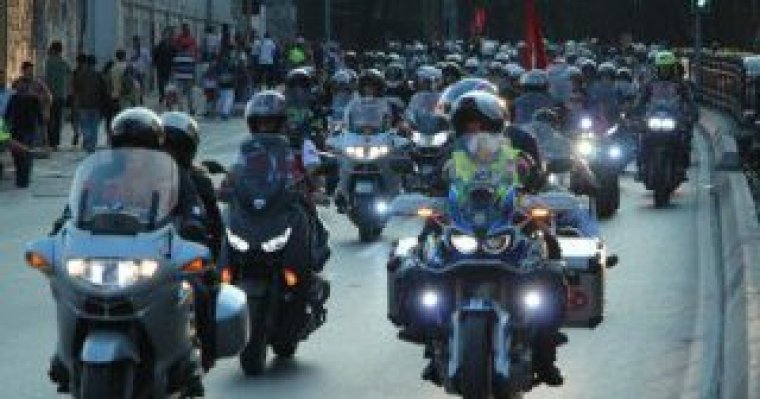 Motorculardan 15 Temmuz Şehitler Köprüsü’nde eylem