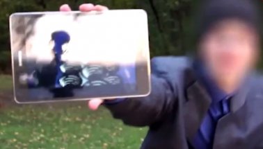 2045 yılından geldim, deyip bir video izletti, infial yarattı