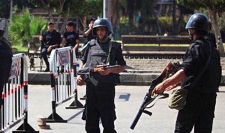 AVM çalışanlarını rehin alan firari asker gözaltına alındı