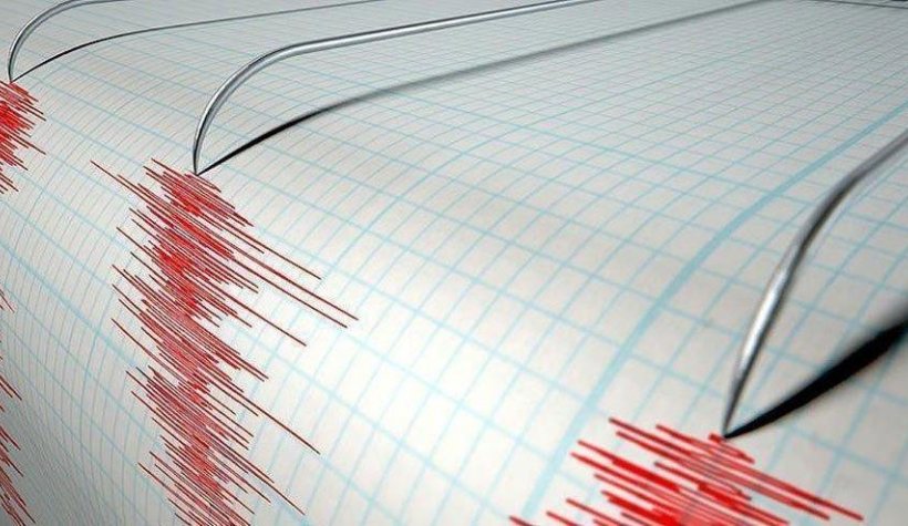 İzmir'de korkutan deprem