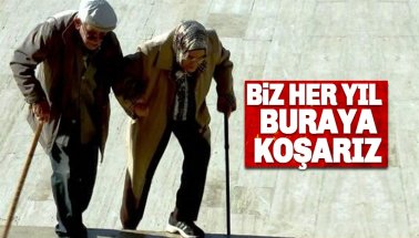 87 yaşındaki Müstakime Teyze ile Mehmet Amca Ata'ya koştu