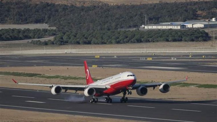 Cumhurbaşkanı Erdoğan'ın uçağı İstanbul Yeni Havalimanı'na indi