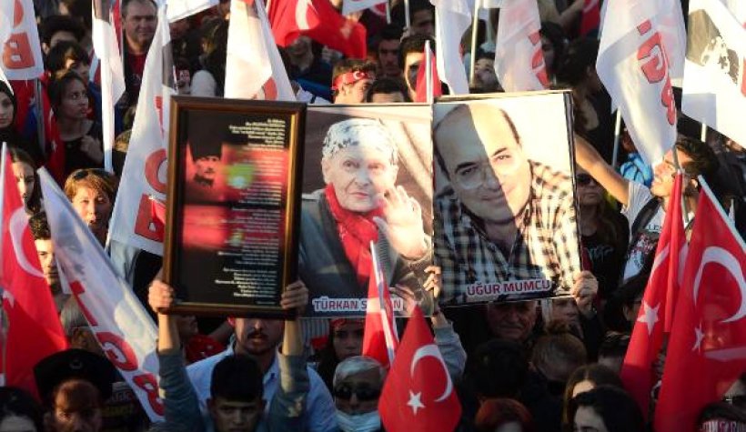 Binlerce TGB'li genç Anıtkabir'den 'Andımız' ile Türkiye'yi titretti