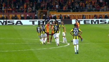 Galatasaray Fenerbahçe derbisi sonrası tekme-tokat kavga