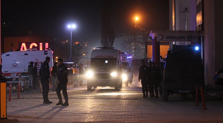 Hakkari Şemdinli'de patlama: 7 Asker kayıp, 25 asker yaralı..