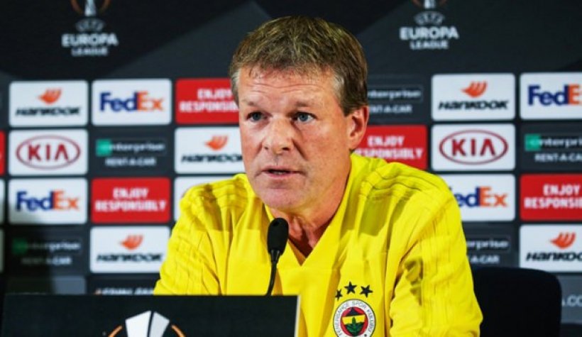 Fenerbahçe Erwin Koeman'la yola devam kararı aldı