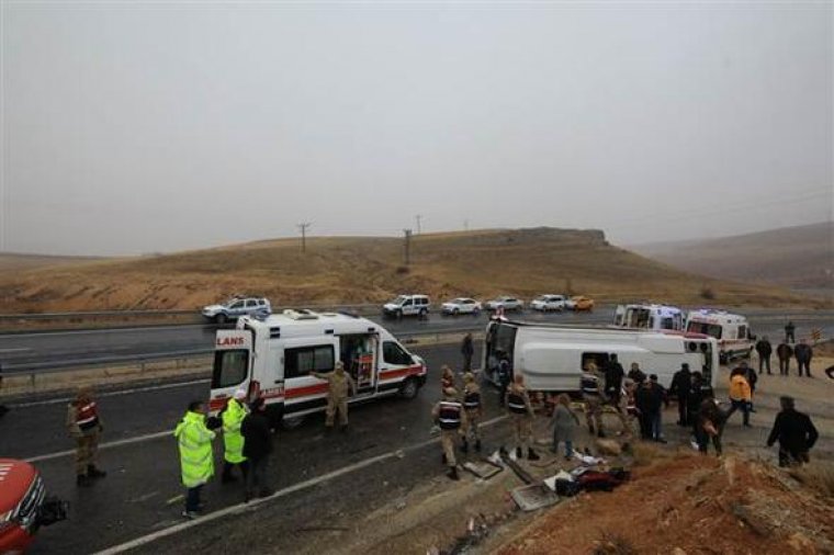 Malatya'da Katliam Gibi Kaza: 7 &ouml;l&uuml;, 15 yaralı: İşte ilk g&ouml;r&uuml;nt&uuml;ler