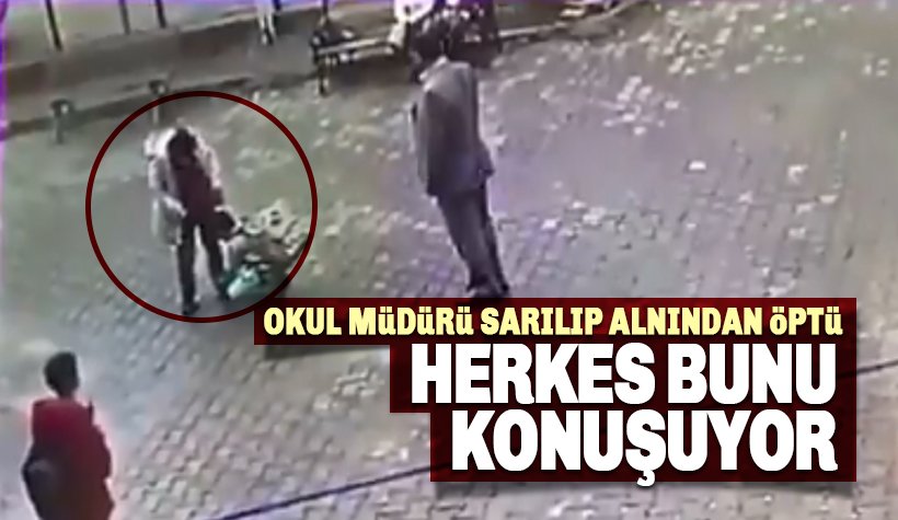 Engelli arkadaşının ayakkabı bağcıklarını bağlayan öğrenci duygulandırdı