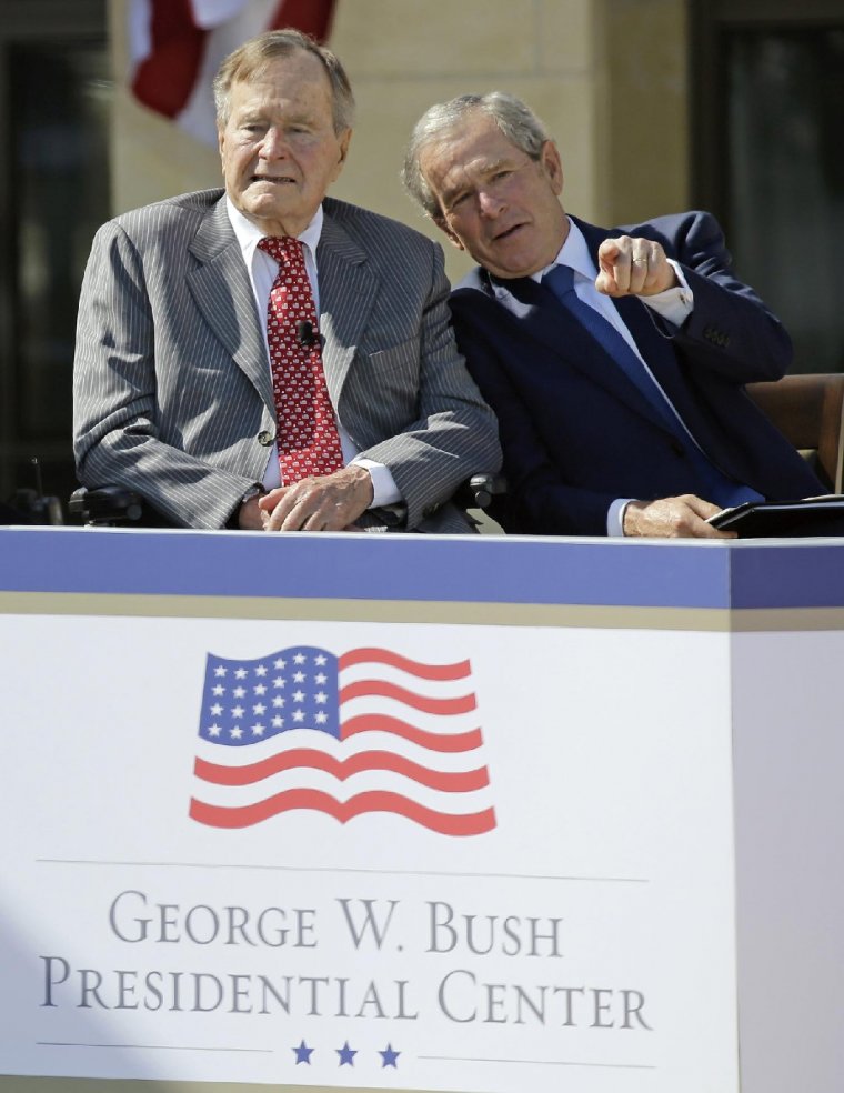 Son dakika: Eski ABD Başkanı George H. W. Bush öldü
