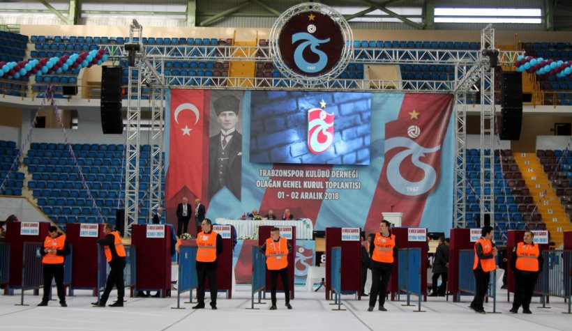 Trabzonspor Genel Kurulu'nda Oy Verme İşlemi Başladı