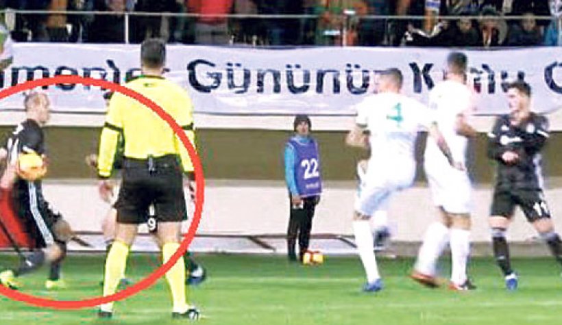 Alanyaspor-Beşiktaş: Vida'ya Yine Penaltı Yok!