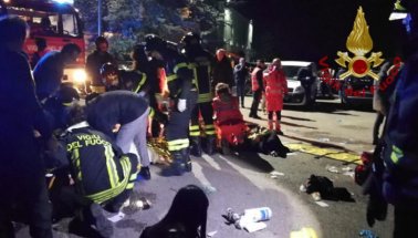 İtalya'da Lanterna Azzurra isimli gece kulübünde izdiham: 6 kişi ölü