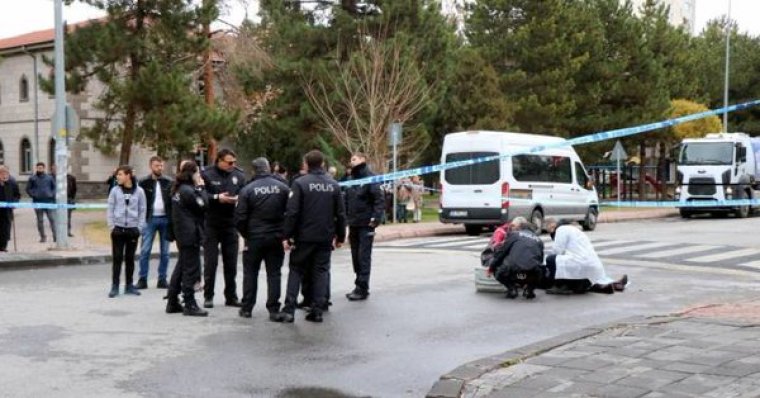Kayseri'de Serpil Yıldız İsimli kadın sokak ortasında katledildi