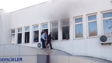 Akdeniz Üniversitesi'nde yangın