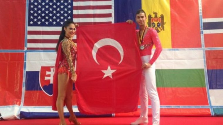 Dans şampiyonu Cem Demir intihar mı etti, cinayet mi?