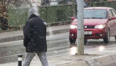 İstanbul'a kar yağışı başladı: Yurt Geneli Hava Durumu Bilgisi