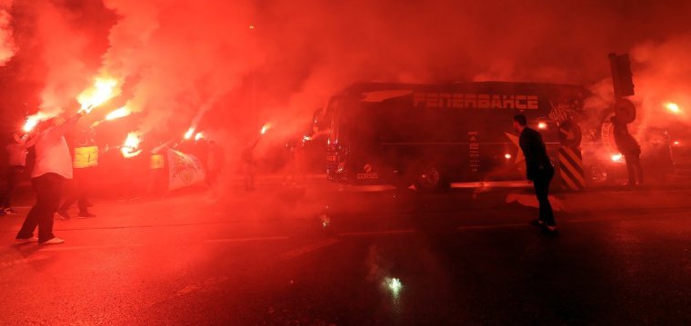 Başakşehir maçı öncesi Fenerbahçe Bir Şampiyon Gibi Karşılandı