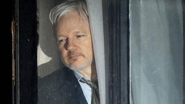 Wikileaks'in kurucusu Julian Assange böyle gözaltına alındı