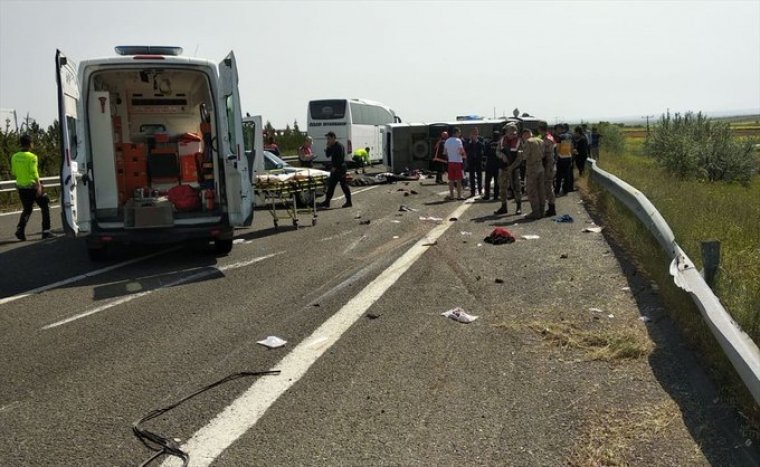 1 Mayıs’a giden sağlıkçılar kaza yaptı: 5 kişi hayatını kaybetti, 14 yaralı