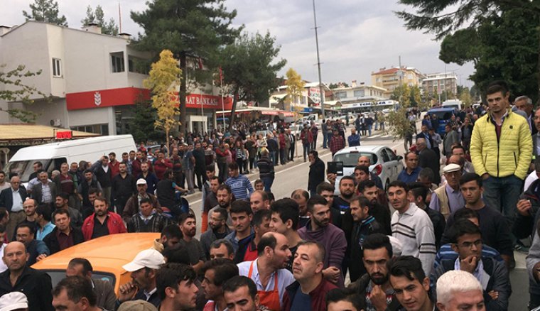 Denizli'nin Kale İlçesinde 10 Suriyeli 14 yaşındaki küçük kız çocuğuna..