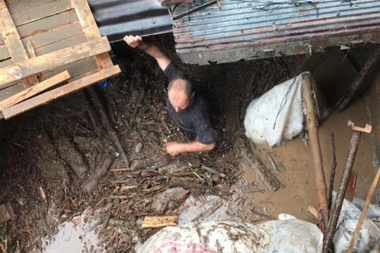 Trabzon'da sel felaketi HES borusu patladı: 6 kişi hayatını kaybetti: 4 Kişi kayıp