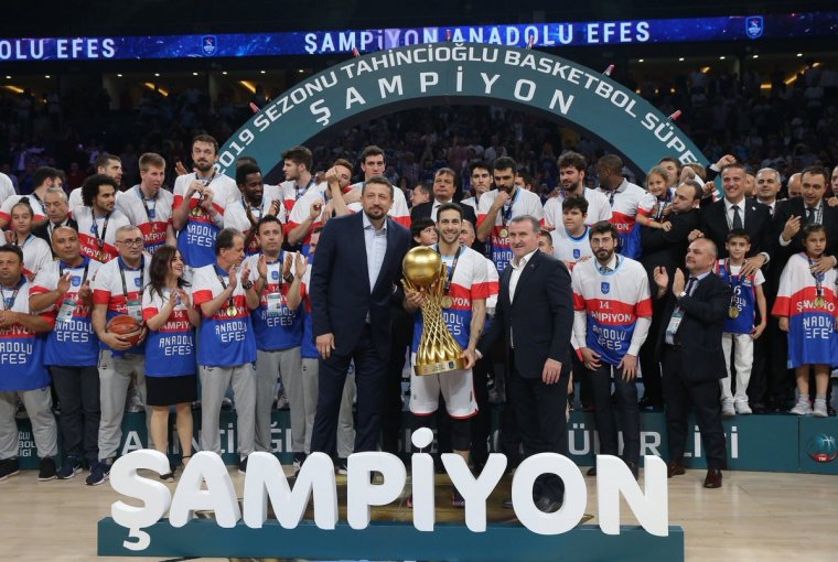 Anadolu Efes Fenerbahçe 89-74 (Şampiyon Anadolu Efes)