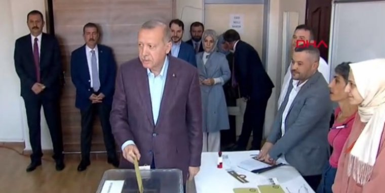 Erdoğan Oyunu Kullandı: Milletimiz en isabetli kararı verecek