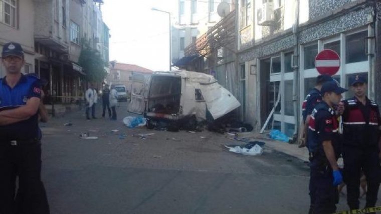 Edirne'de katliam gibi kaza: En az 11 kişi hayatını kaybetti 30 yaralı
