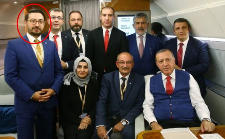 Fuat Avni'nin Kankası Erdoğan'ın dizinin dibinde