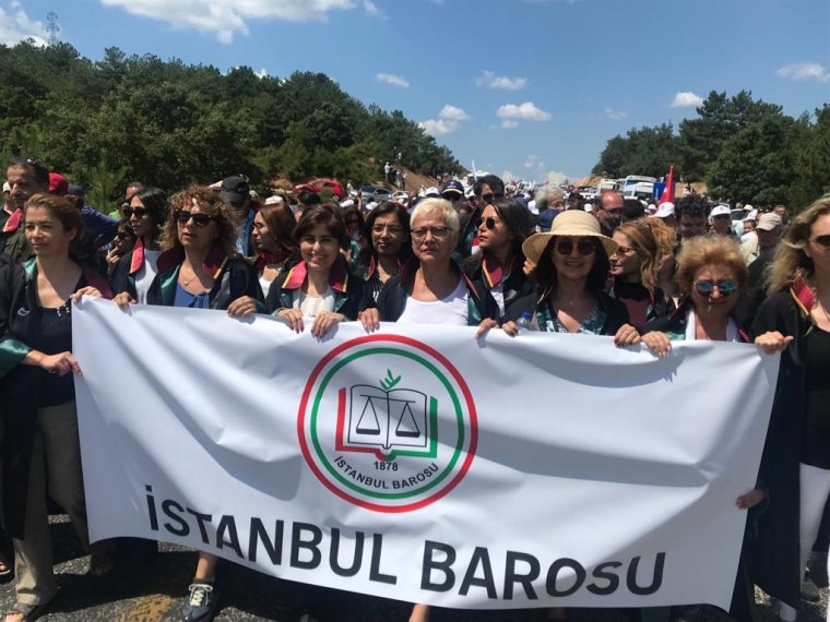 Kaz Dağları'na halk sahip çıkıyor: Binlerce vatandaş şantiye alanına girdi