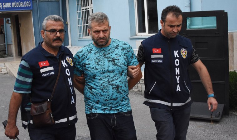 Konya: Uzaklaştırma kararı olan koca, karısını bıçaklayıp öldürdü