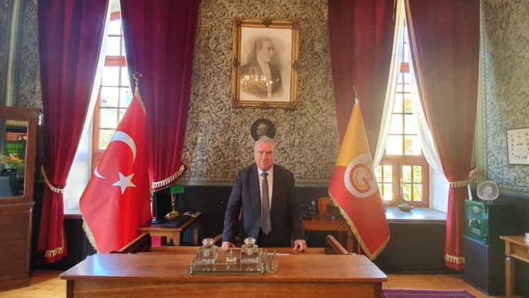 Galatasaray'dan Galatasaray Lisesi’ne Prof. Dr. Vahdettin Engin atandığı için tepki