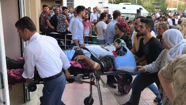 Bitlis'ten acı haber: Minibüs şarampole uçtu: 8 kişi hayatını kaybetti