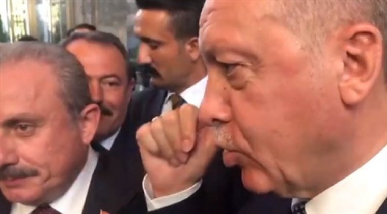 Erdoğan'ın sol şakağındaki şişlik