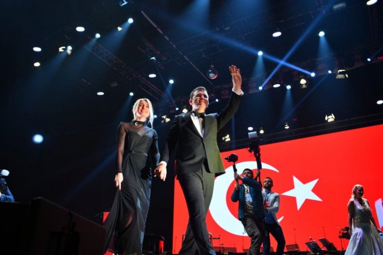 İstanbul'da Cumhuriyet Bayramı kutlamaları muhteşem başladı