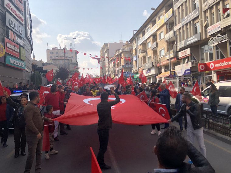 Nevşehir Valiliği özür diledi: Nevşehir Cumhuriyete yürüdü