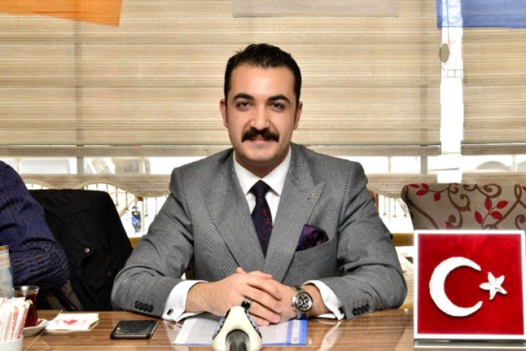 İstifalar sürüyor: AKP'de 3 ilçe başkanı daha gitti