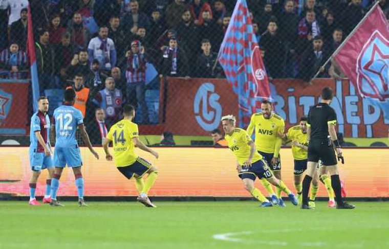 Sörloth takımını ipten aldı: Trabzonspor 2-1 Fenerbahçe