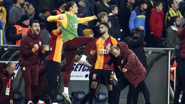 Galatasaray 20 yıl sonra Fenerbahçe'yi yendi